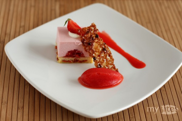 The Pink Dessert: Strawberry with Goji-Berries and Pink Pepper